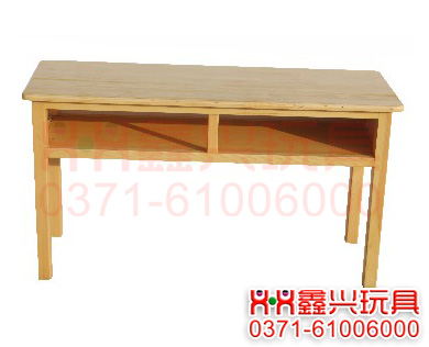 雙人木質(zhì)大班桌-幼兒園桌椅-<a href=http://www.ztyz188.cn/ target=_blank class=infotextkey>幼兒園玩具</a>.jpg